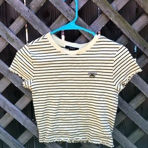 Forever 21 bee shirt size small!!
